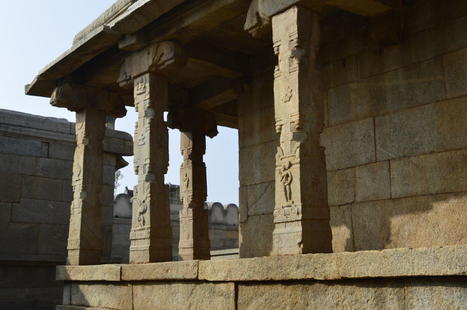 Photo of 2 hours away from Bangalore, lies 500 year old Vijayanagara architectural style #offbeatgetaway by Varsha Singh