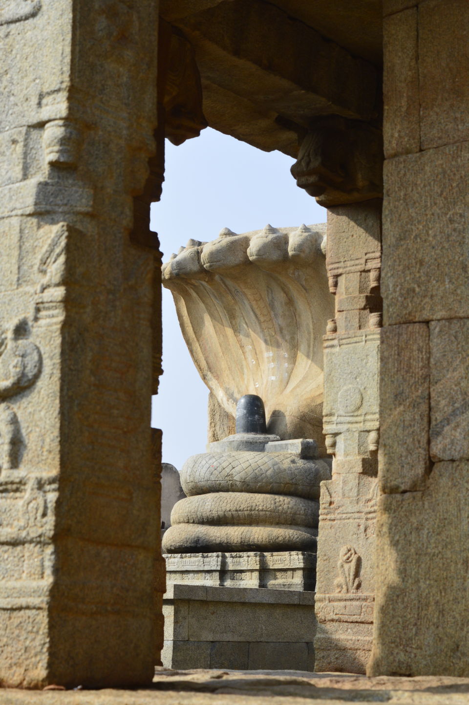Photo of 2 hours away from Bangalore, lies 500 year old Vijayanagara architectural style #offbeatgetaway by Varsha Singh