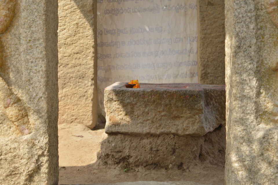 Photo of 2 hours away from Bangalore, lies 500 year old Vijayanagara architectural style #offbeatgetaway by Varsha Singh
