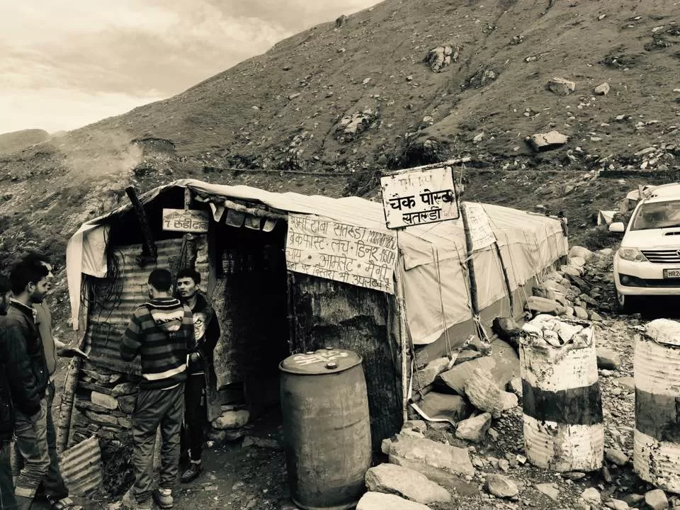 Photo of Satrundi Post, State Highway 37, Trakar Kalaban, Himachal Pradesh, India by Manish Goel