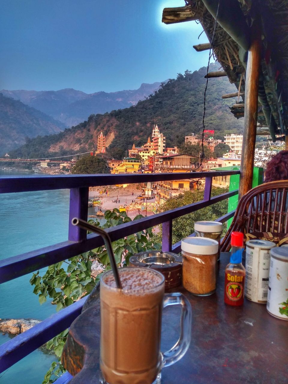 triyambakeshwar-temple-besides-iconic-laxman-jhula-rishikesh