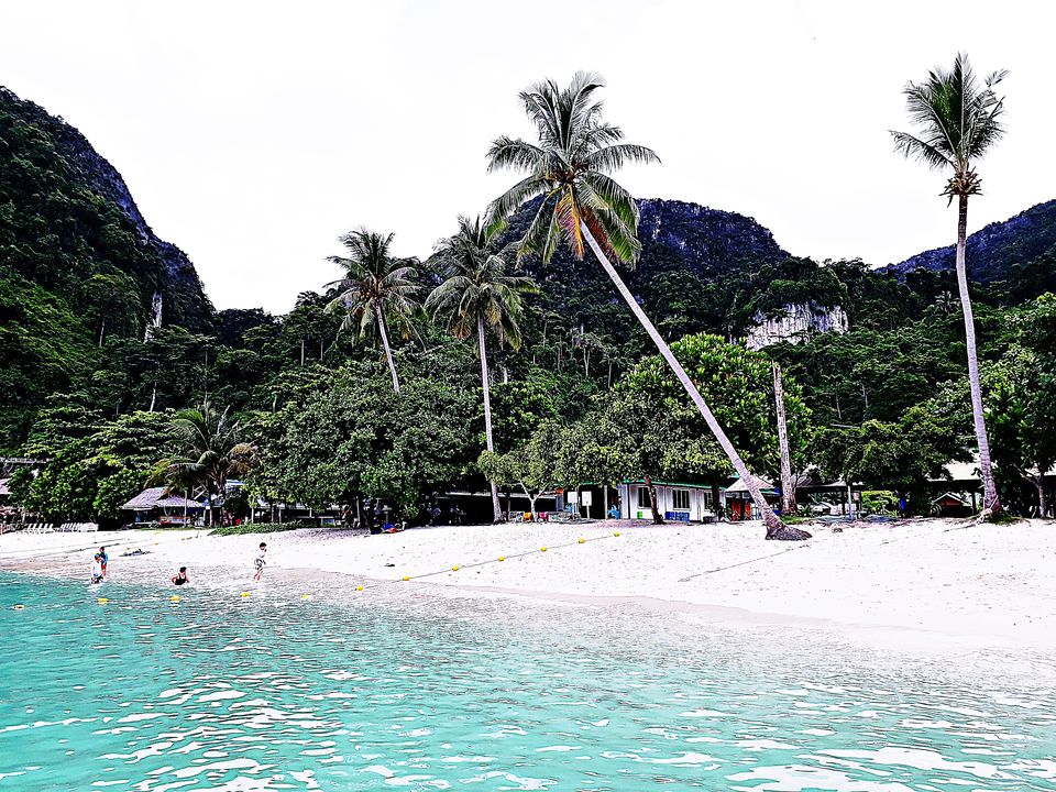 Photo of A Travel to the Romantic Thailand…. 8/11 by Sudip Majumder