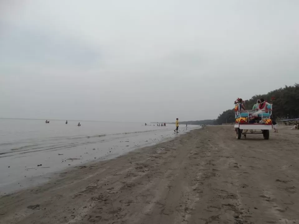 Photo of Jampore Beach, Daman and Diu, India by Anuradha Saha