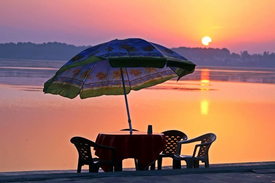 Photo of A Night in Houseboat 15/18 by Jibran Khan