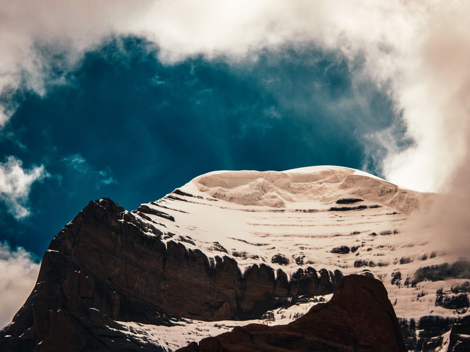 Photo of A Spiritual Abode: This Peak in China Defies All Scientific Theories and Is Known to Be Unclimbable 2/7 by Rajat Kamboj