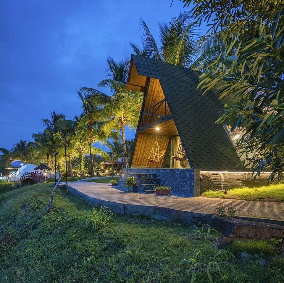 Photo of Believe it or Not,You Can Now Live In an Igloo near Mumbai! Check it Out! by Rajat Kamboj