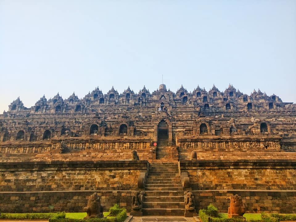 Photo of Yogyakarta, Yogyakarta City, Special Region of Yogyakarta, Indonesia by Vignesh Venkat