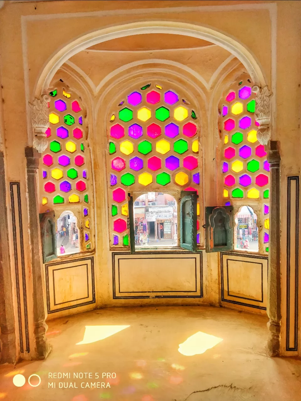 Photo of Hawa Mahal Road, Gangori Bazaar, J.D.A. Market, Kanwar Nagar, Jaipur, Rajasthan, India by wee_gypsy_soul