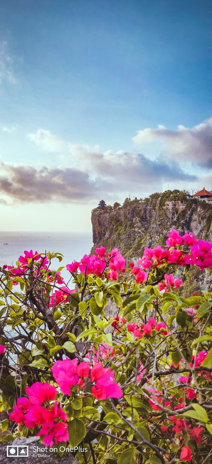 Photo of Uluwatu Temple, Pecatu, Badung Regency, Bali, Indonesia by wee_gypsy_soul