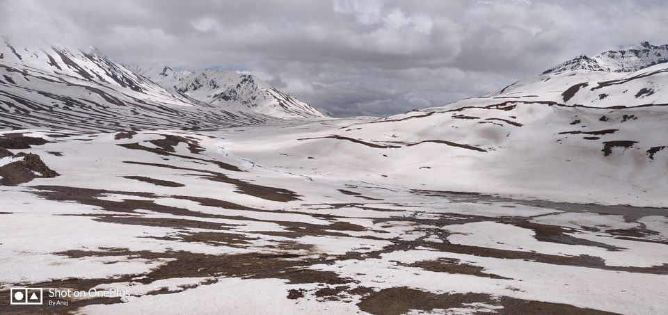 Photo of Leh Laddakh Srinagar - A Budget trip under 13000 by Anuj Girotra