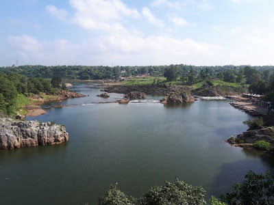 Photo of A trip to the mesmerizing Dhuandhar falls and Marble rocks at Bhedaghat Jabalpur by Sagar Pradhan