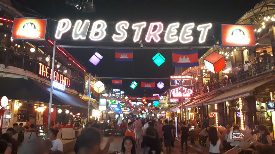 Photo of Pub Street, Krong Siem Reap, Cambodia by Sagar Pradhan