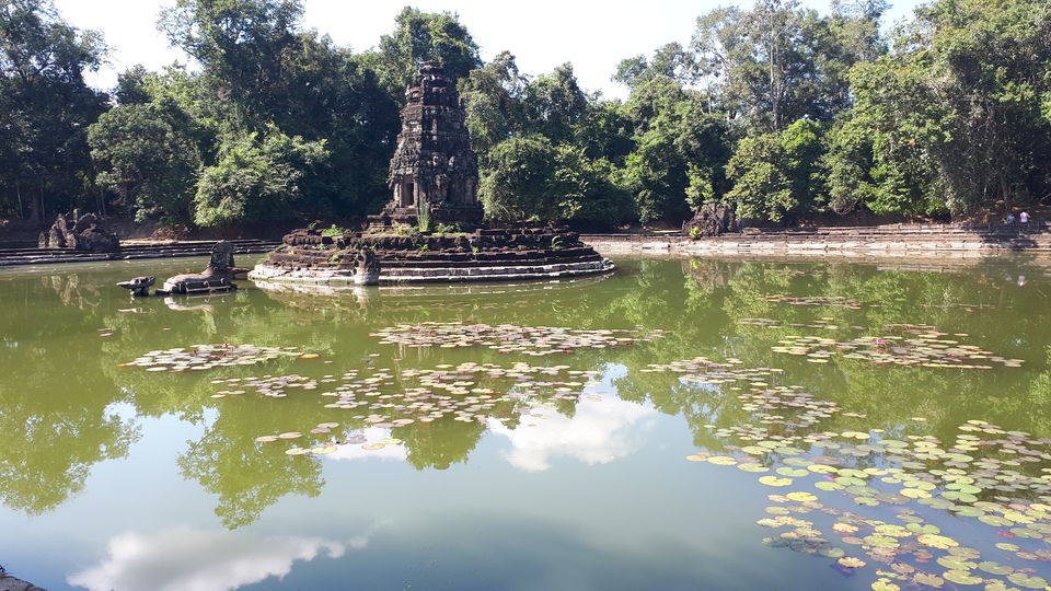 Photo of Neak Pean, Krong Siem Reap, Cambodia by Sagar Pradhan