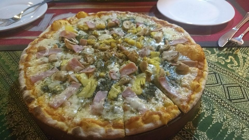 Photo of Happy Herb Pizza, Preah Sisowath Quay, Phnom Penh, Cambodia by Sagar Pradhan