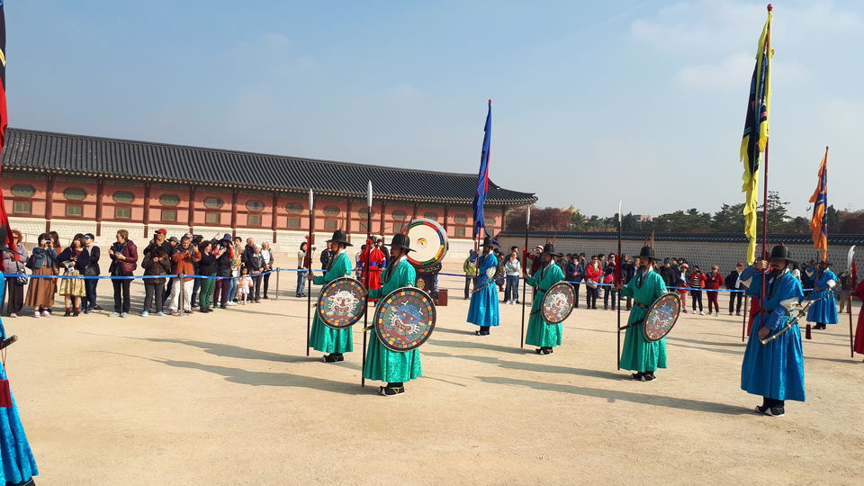 Photo of Gyeongbokgung Palace, Sajik-ro, Sejongno, Jongno-gu, Seoul, South Korea by Sagar Pradhan
