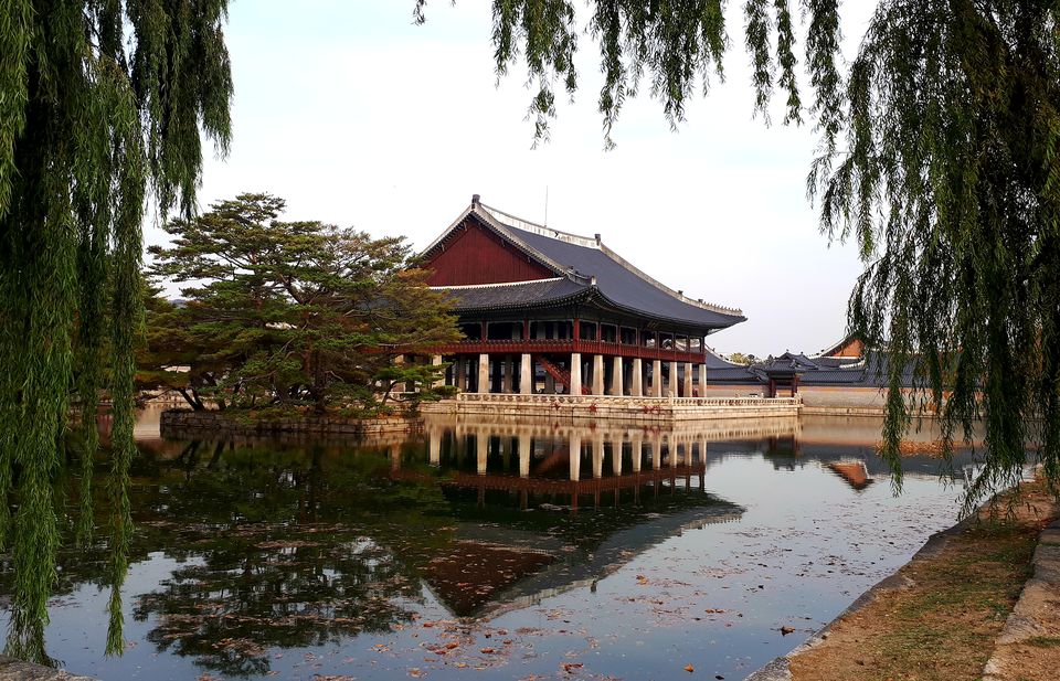 Photo of Gyeongbokgung Palace, Sajik-ro, Sejongno, Jongno-gu, Seoul, South Korea by Sagar Pradhan