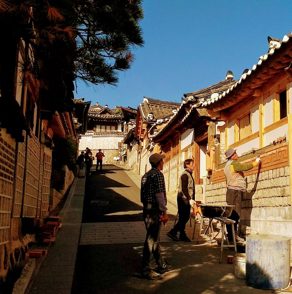 Photo of Bukchon Hanok Village, 계동길 Gahoe-dong, Jongno-gu, Seoul, South Korea by Sagar Pradhan