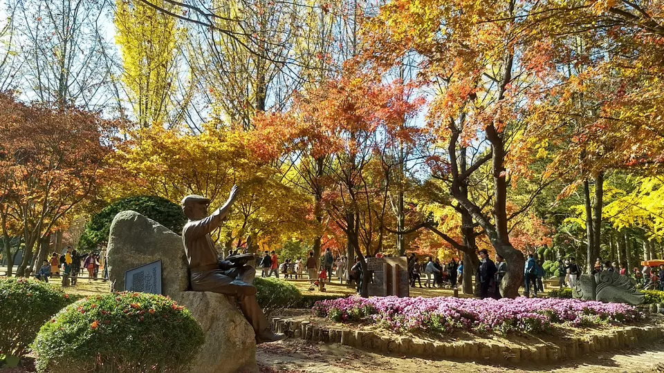 Photo of Garden of Morning Calm, Sumogwon-ro, Sang-myeon, 상면 Gapyeong-gun, Gyeonggi-do, South Korea by Sagar Pradhan