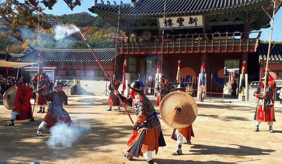 Photo of Suwon, Gyeonggi-do, South Korea by Sagar Pradhan