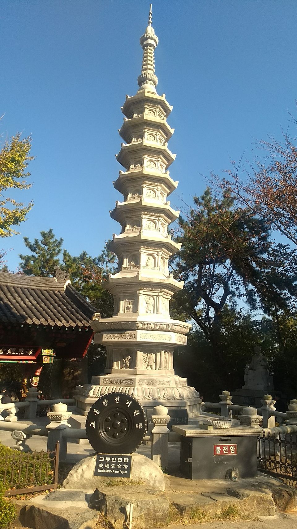 Photo of Haedong Yonggungsa, Yonggung-gil, Gijang-eup, Gijang-gun, Busan, South Korea by Sagar Pradhan