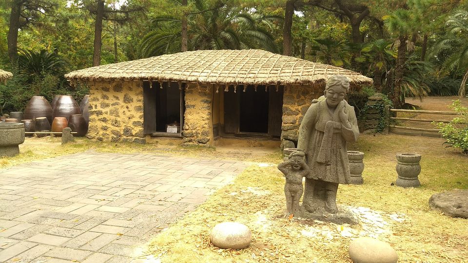 Photo of Seongeup Folk Village, Seongeupjeonguihyeon-ro, Pyoseon-myeon, Seogwipo-si, Jeju-do, South Korea by Sagar Pradhan
