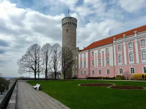 Photo of Toompea Castle, Lossi plats, Tallinn, Estonia by Pramila Bharti