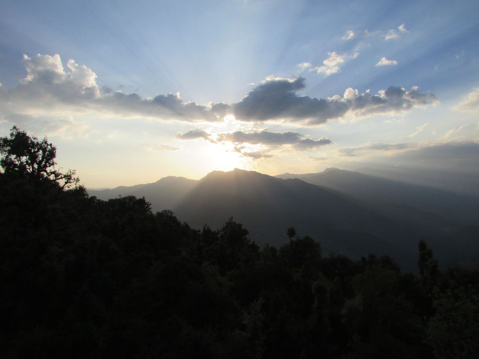 Photo of Deoria Tal, Uttarakhand by Hinal Shah