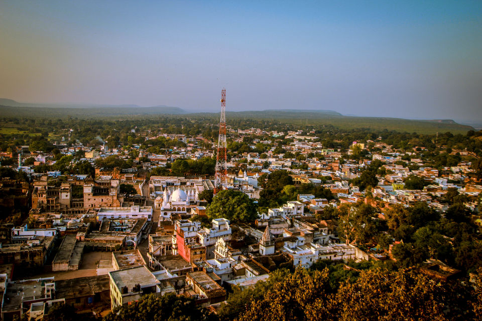 Photo of CHANDERI - Lost Architectural Gem of India 2/15 by Arshdeep