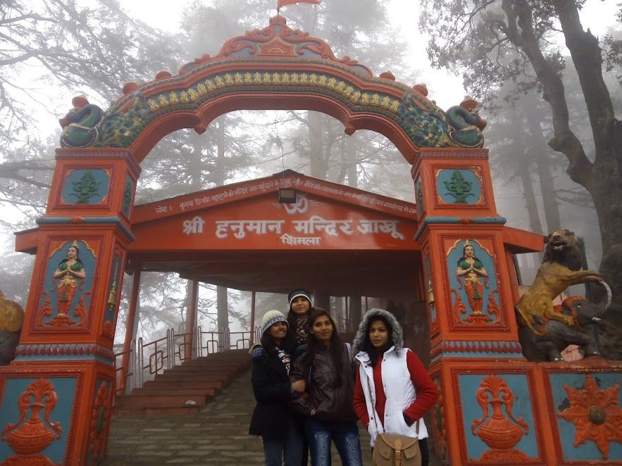 Photo of Climbing To The Peak Of Shimla: Jakhu Peak 21/25 by Nikita Gupta