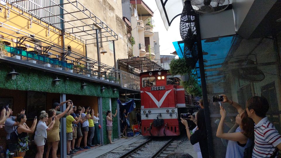 Photo of Hanoi Train Street, Trần Phú, Hàng Bông, Hoàn Kiếm, Hanoi, Vietnam by Shobana
