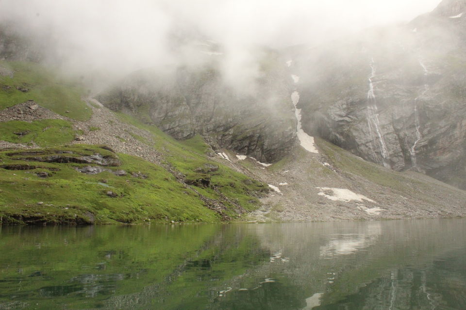 Photo of ख़ानाबदोश in Valley of Flowers and Hemkund Sahib under 2000 INR by Visharth Negi