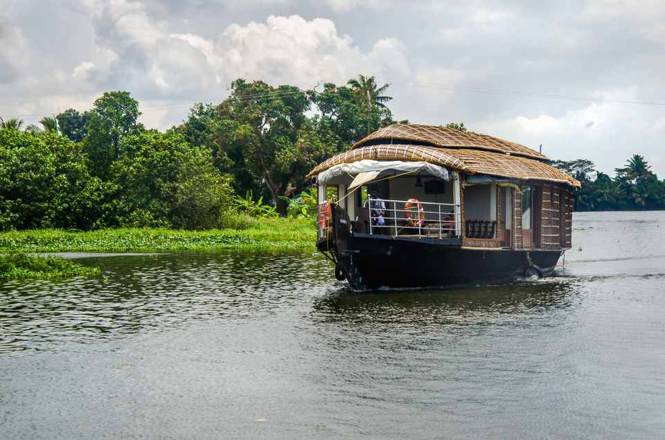 Photo of 5 tips for awesome Alleppey Houseboat trip 3/14 by TravelAnubhav