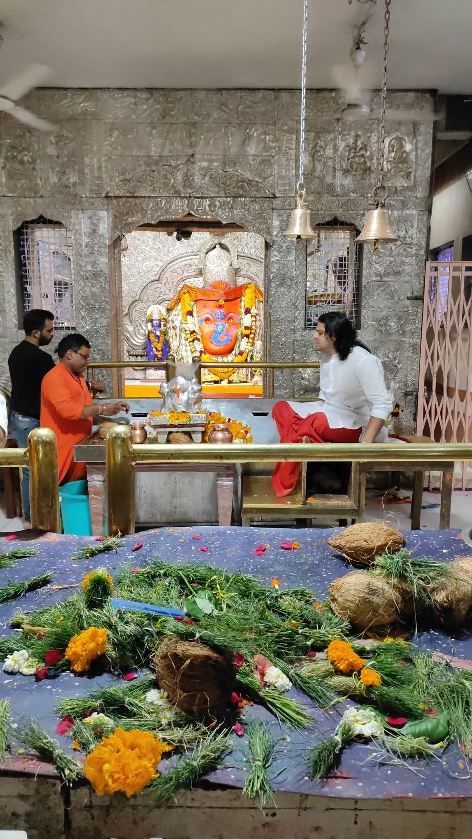 Photo of उल्टा स्वास्तिक बनाकर इच्छा पूर्ति वाला खजराना गणेश मंदिर इंदूर by Trupti Hemant Meher