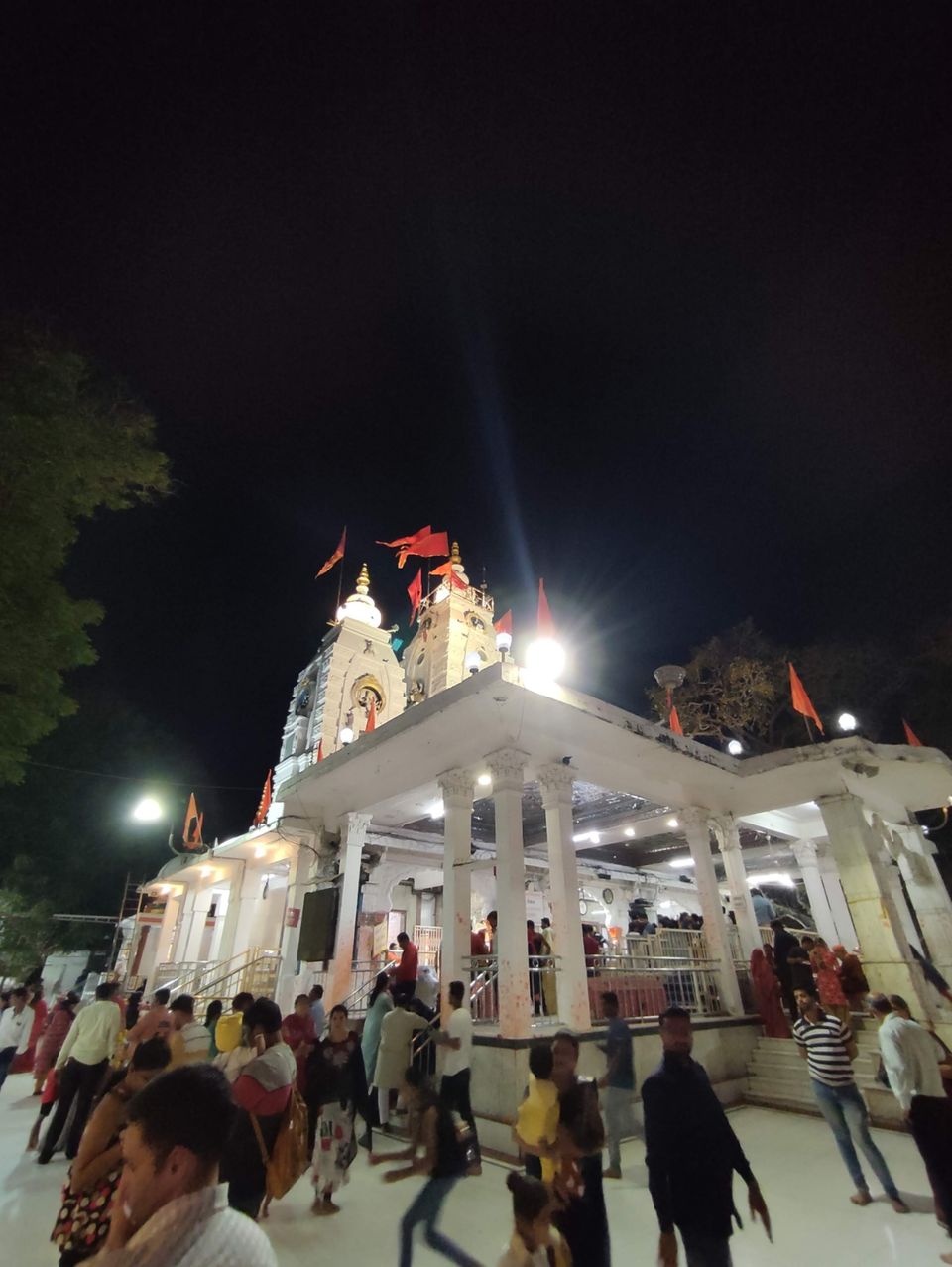 Photo of उल्टा स्वास्तिक बनाकर इच्छा पूर्ति वाला खजराना गणेश मंदिर इंदूर by Trupti Hemant Meher