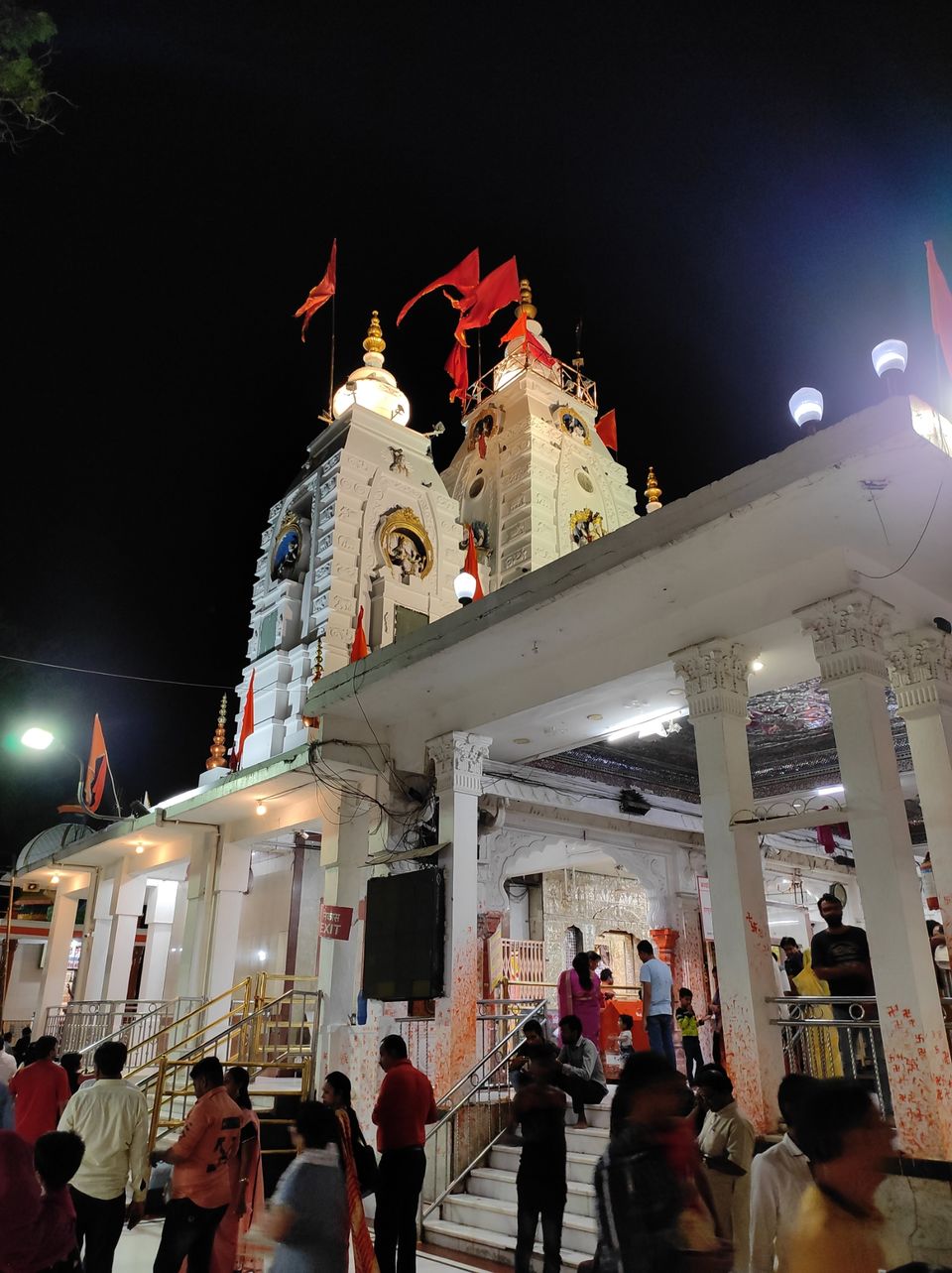 Photo of उल्टा स्वास्तिक बनाकर इच्छा पूर्ति वाला खजराना गणेश मंदिर इंदूर by Trupti Hemant Meher