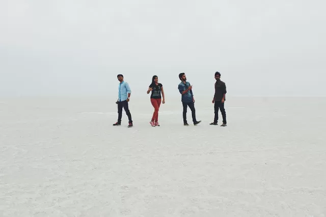 Photo of White Desert/Rann Of Kachchh, Kutch, Gujarat, India by Umang Dave (IG: @umangxdave)
