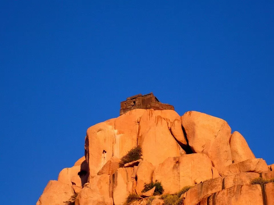 Photo of Idar Fort, Sabarkatha, Gujarat, India by Umang Dave (IG: @umangxdave)