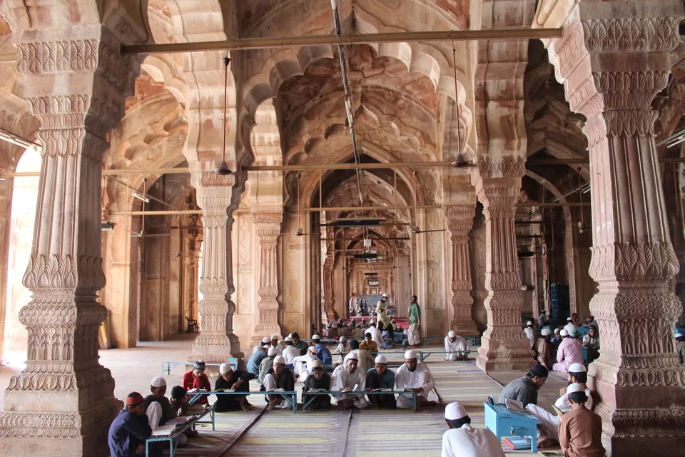 Photo of India's Largest Mosque: Taj-Ul-Masajid - ‘The Crown of Mosques’ by Umang Dave (IG: @umangdavevisual)