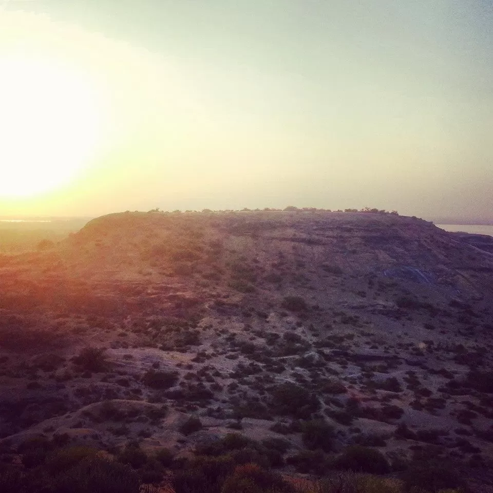 Photo of Lalpari Lake, Navagam, Rajkot, Gujarat, India by Umang Dave (IG: @umangxdave)