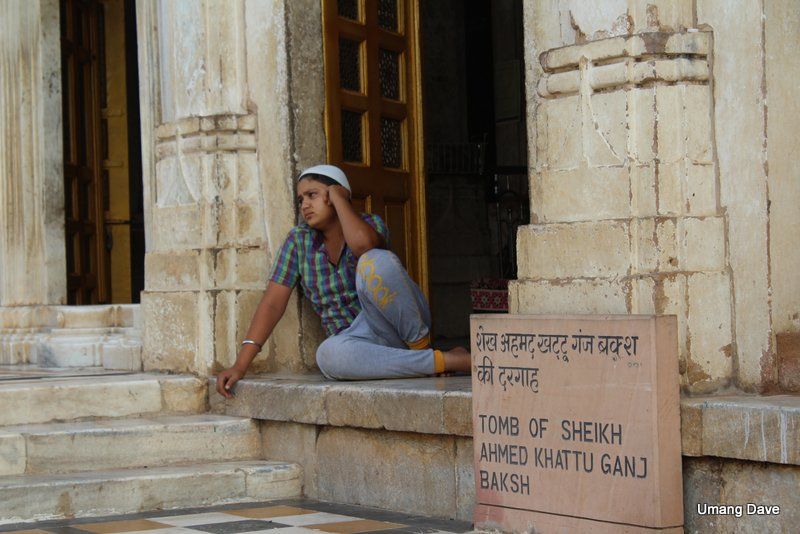 Photo of Photoblog: Pray at Sarkhej Roza, Ahmedabad 7/20 by Umang Dave (IG: @umangdavevisual)