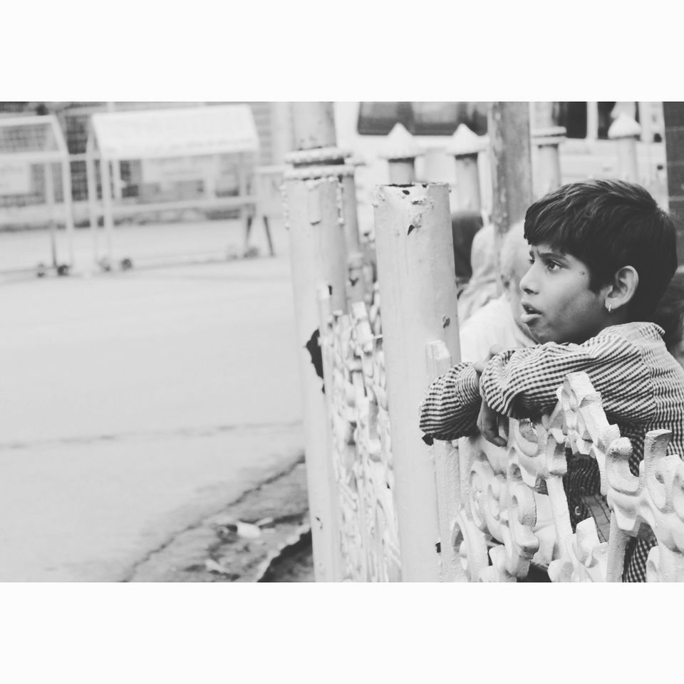 Photo of Photoblog: Street Photography at Maharaj Bada, Gwalior by Umang Dave