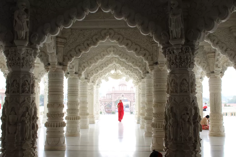 Photo of Swaminarayan Temple, Tri Murti Mandir Road, Ravalvadi, Bhuj, Gujarat, India by Umang Dave (IG: @umangxdave)