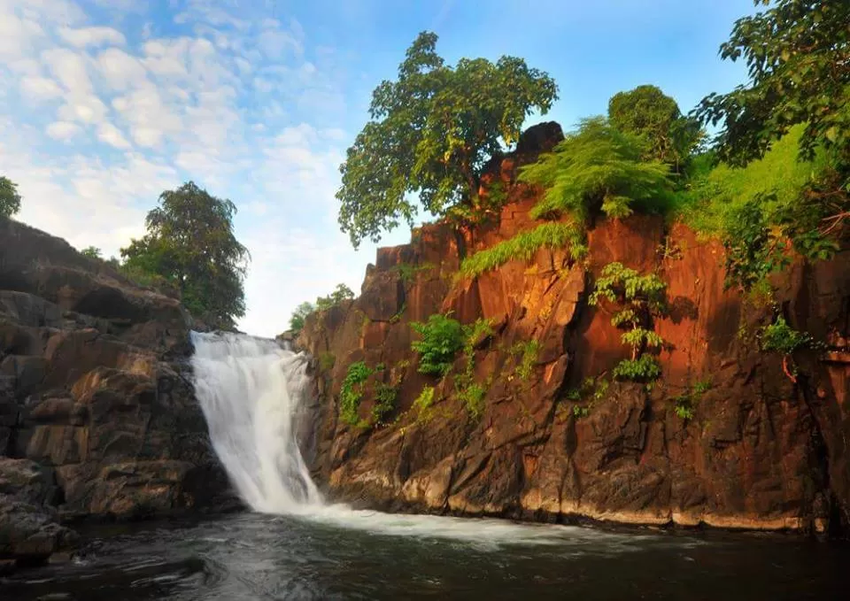 Photo of Embrace Nature : Zarwani Waterfall, Gujarat by Umang Dave (IG: @umangdavevisual)