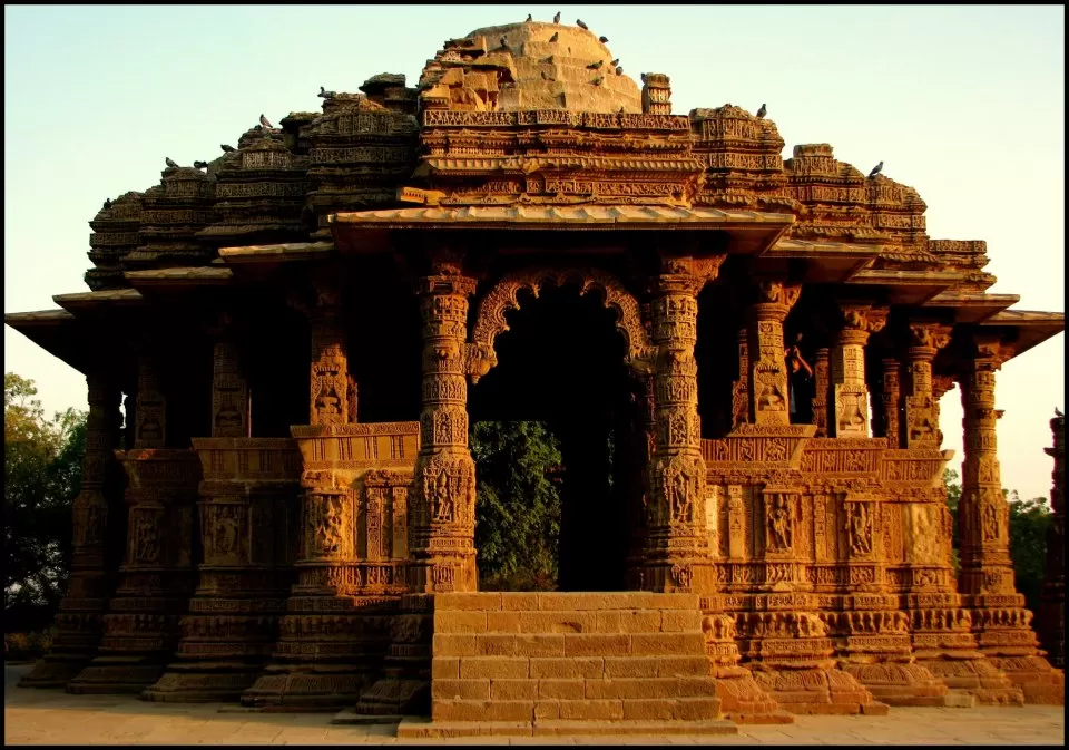 Photo of Modhera Sun Temple, Modhera, Gujarat, India by Umang Dave (IG: @umangxdave)