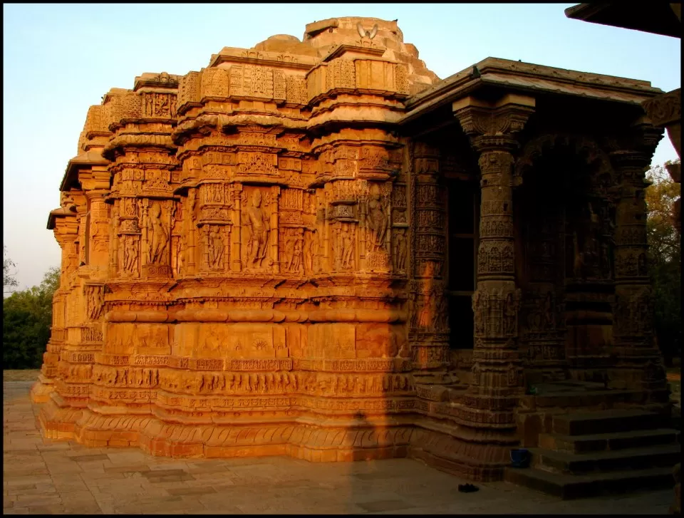 Photo of Modhera Sun Temple, Modhera, Gujarat, India by Umang Dave (IG: @umangxdave)