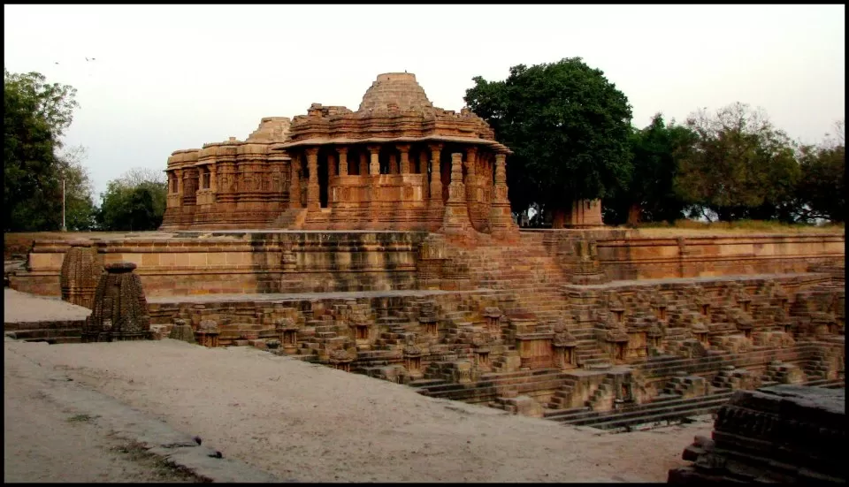 Photo of Modhera Sun Temple, Modhera, Gujarat, India by Umang Dave (IG: @umangxdave)