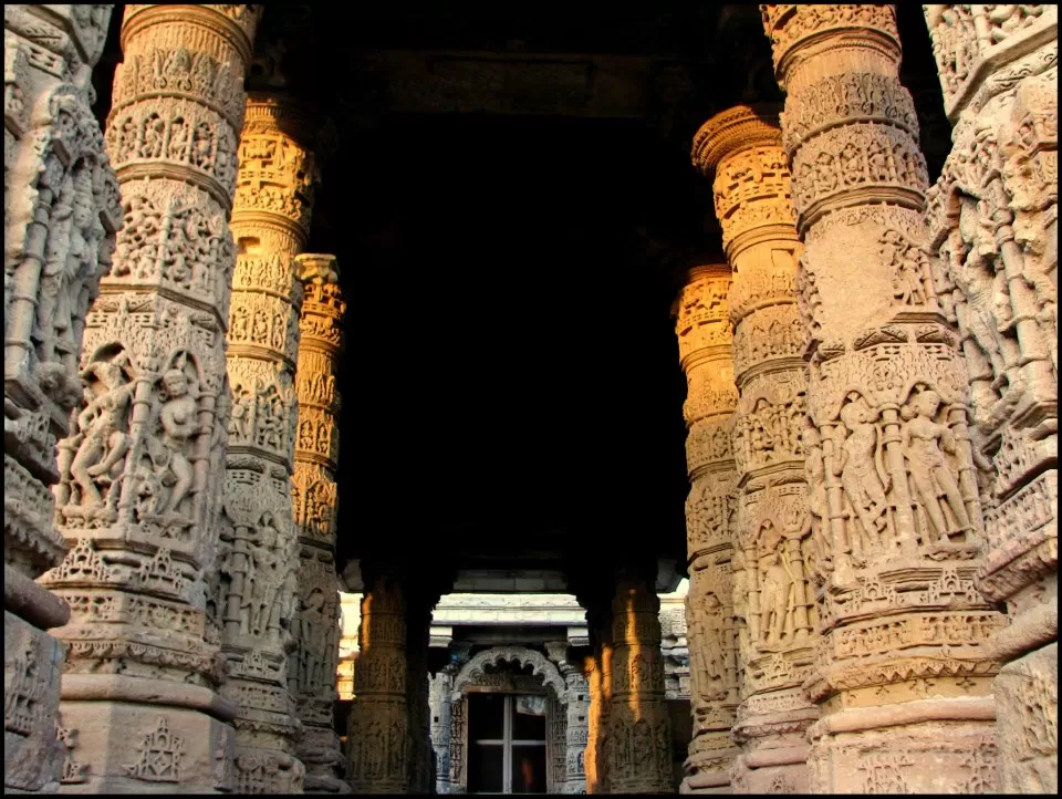 Photo of Modhera Sun Temple, Modhera, Gujarat, India by Umang Dave (IG: @umangxdave)