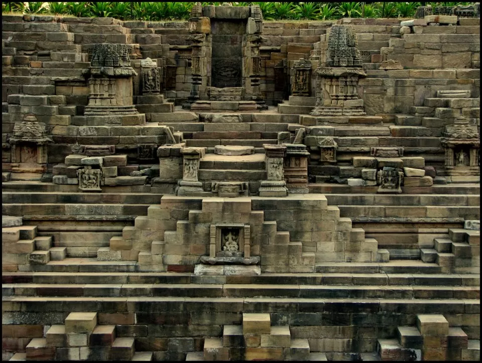 Photo of Modhera Sun Temple, Modhera, Gujarat, India by Umang Dave (IG: @umangxdave)