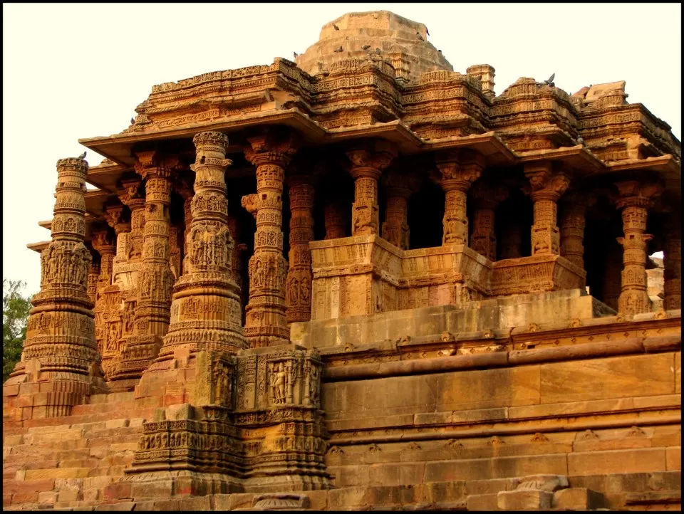 Photo of Modhera Sun Temple, Modhera, Gujarat, India by Umang Dave (IG: @umangxdave)
