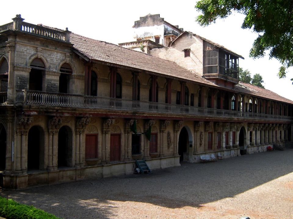 Photo of One of the oldest palaces of Gujarat - Navlakha Palace, Gondal by Umang Dave (IG: @umangdavevisual)